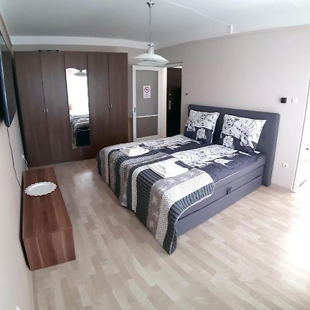 Katica Apartman Miskolc Exterior foto